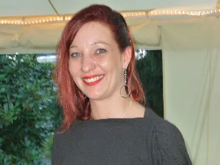 Lady-Saira image 3